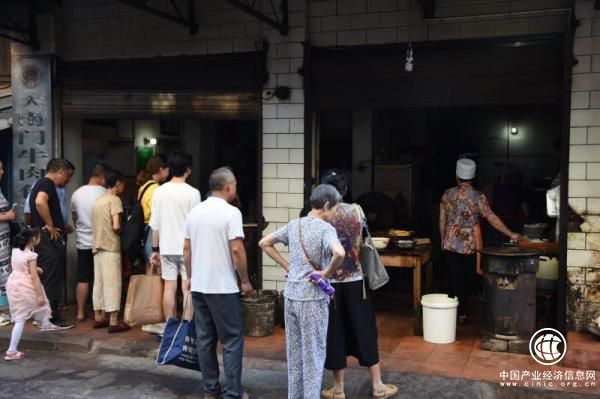 《舌尖3》所拍安慶“大南門(mén)牛肉包子”面臨棚改，欲求助政府