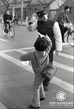 王蒙：我沒(méi)有童年