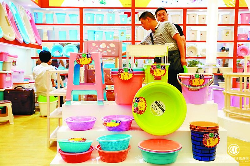 還在堅(jiān)持“重仿造 輕設(shè)計(jì)”？再不創(chuàng)新工廠就倒閉了！