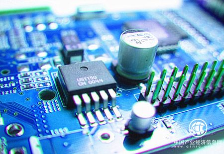 工信部：加快新型顯示、集成電路等產(chǎn)業(yè)創(chuàng)新布局