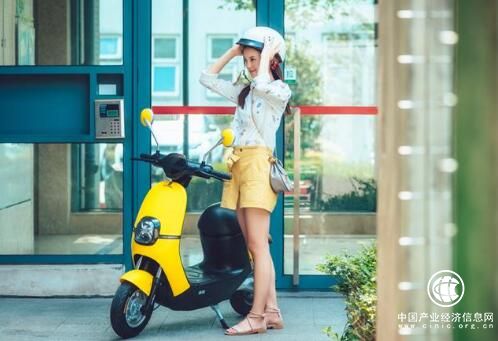 小身材，大智慧，雅迪羅曼滿足你對通勤電動(dòng)車的所有想象