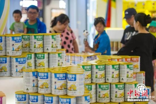 中國奶粉需求每年增長22% 奶協(xié)會(huì)長談奶粉海淘現(xiàn)象