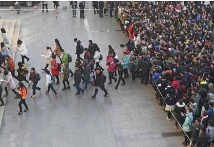 2018年國考今舉行：招錄2.8萬余人 近166萬人報(bào)考