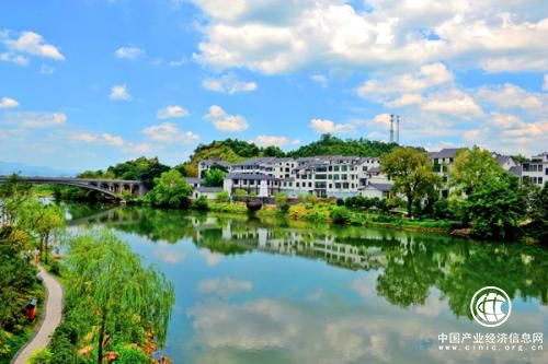 二〇一七年中國(guó)經(jīng)濟(jì)回眸：呵護(hù)生態(tài)，“美麗中國(guó)”步履堅(jiān)實(shí)