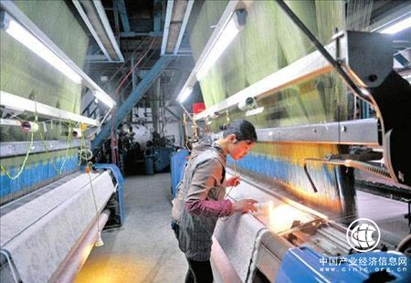 適當(dāng)降低經(jīng)濟(jì)增長預(yù)期利于調(diào)結(jié)構(gòu)轉(zhuǎn)方式