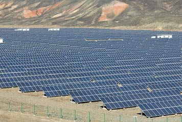 三部門：繼續(xù)實(shí)施農(nóng)村供暖清潔替代 大力推廣太陽能、風(fēng)能供暖