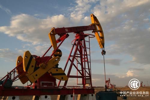 應(yīng)對油品過剩應(yīng)“原油廣進(jìn)口與成品油寬出口” 