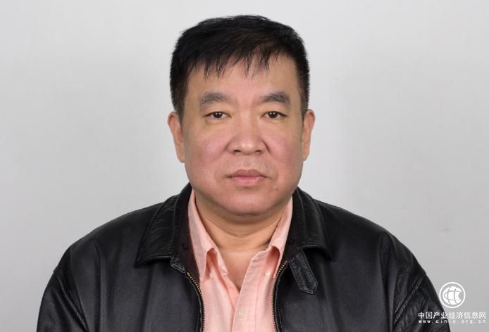 寒冬里的溫暖——記博寶藝術(shù)網(wǎng)董事長(zhǎng)王剛