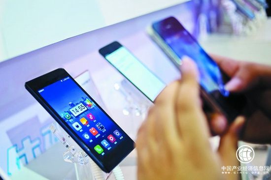 今年4月國內(nèi)手機(jī)出貨量3425.1萬部 同比下降16.7%