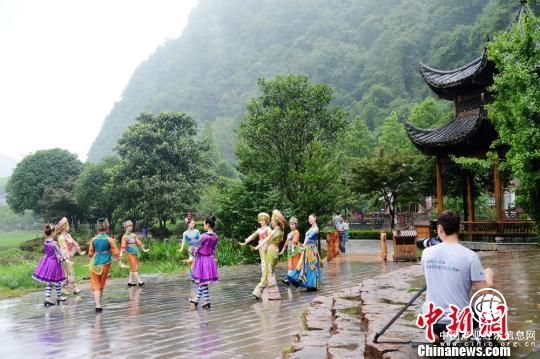 紀(jì)錄片《這里是中國》走進張家界 將亮相俄羅斯熒屏