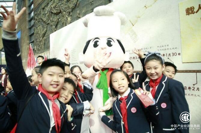 康師傅踐行社會責(zé)任 助力航天科普展