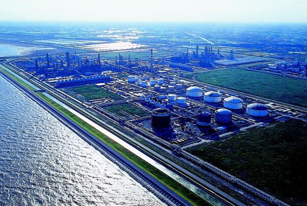 上海化學(xué)工業(yè)區(qū)：創(chuàng)新引領(lǐng)迭代升級