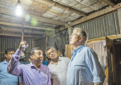 亞投行開業(yè)3年來，成員數(shù)量已從57個增至93個