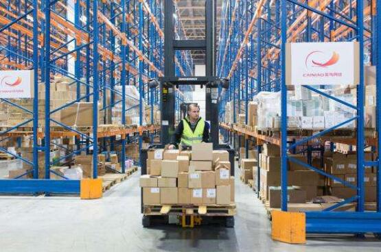 商務(wù)部：中俄雙邊貨物貿(mào)易額連續(xù)三年突破千億美元