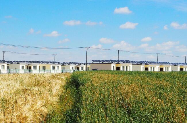 內(nèi)蒙古將投入項(xiàng)目資金逾100億元扶貧近10萬人