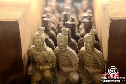 兵馬俑當(dāng)“網(wǎng)紅”被玩壞了？秦始皇陵博物院院長(zhǎng)這么說(shuō)