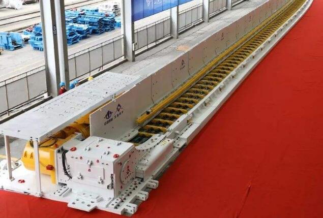 年產2000萬噸智能綜采輸送裝備問世