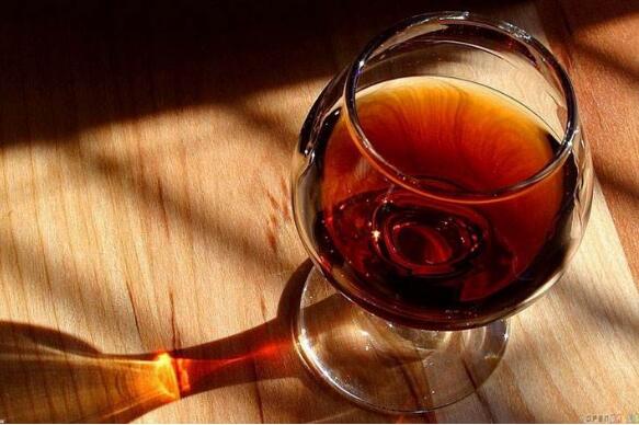 商務部：對原產(chǎn)于歐盟的進口相關(guān)白蘭地實施臨時反傾銷措施