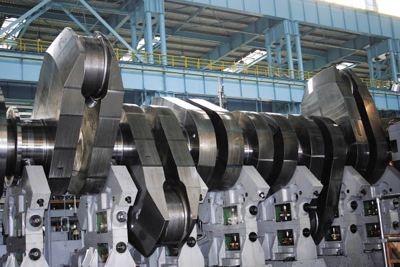 488噸！上海電氣承制全球最重船用曲軸下線