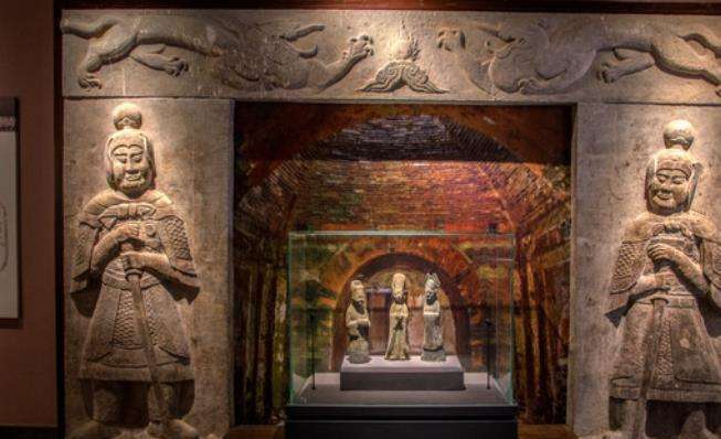 滿城漢墓：點(diǎn)一盞長信宮燈，看不盡金縷玉衣