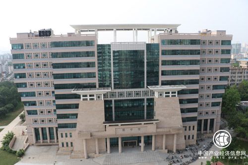 廣西建工一建直屬分公司承建廣西大學(xué)圖書(shū)館二期工程喜獲國(guó)家優(yōu)質(zhì)工程獎(jiǎng)