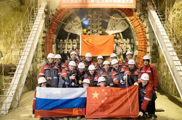 中國企業(yè)首個(gè)莫斯科地鐵承建項(xiàng)目隧道全部貫通