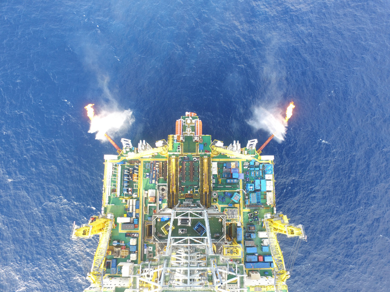 試采創(chuàng)紀(jì)錄 我國(guó)率先實(shí)現(xiàn)水平井鉆采深海“可燃冰”