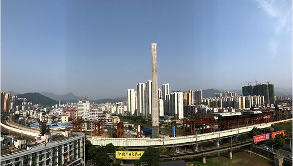 中國(guó)喀斯特地貌首座跨高鐵轉(zhuǎn)體斜拉橋完成首次轉(zhuǎn)體