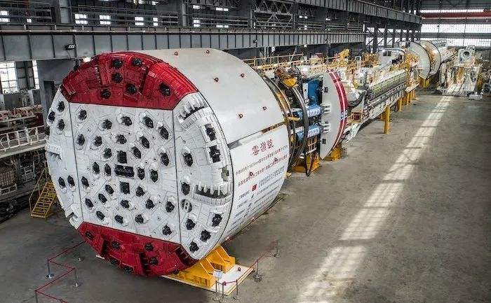 國內(nèi)最大直徑敞開式硬巖掘進機下線