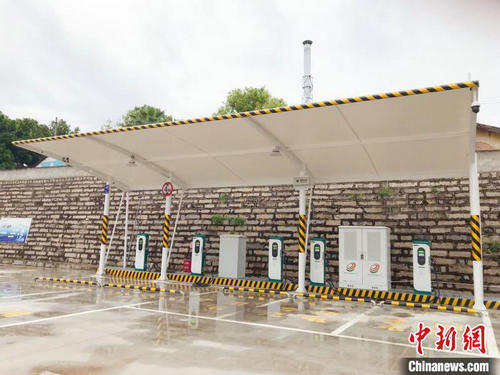 為復工復產(chǎn)“加油” 福建首座電油綜合功能服務(wù)站投用