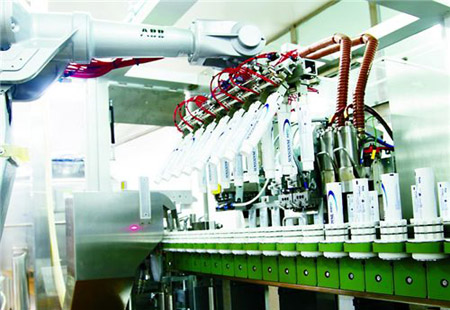 隆力奇智能制造模式推進(jìn)產(chǎn)業(yè)迭代升級(jí)