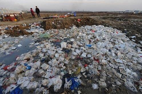 遏制白色污染 兩部門(mén)發(fā)文促塑料生產(chǎn)使用源頭減量