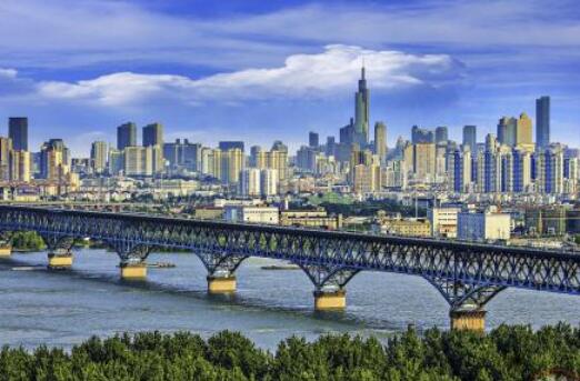 27個省會城市經(jīng)濟(jì)實力比拼：南京、杭州對廣州發(fā)起挑戰(zhàn)