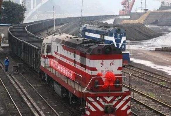 今年陜煤入渝近600萬噸！兩地?cái)y手開創(chuàng)跨省煤炭保障儲備新局面