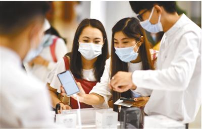 免稅業(yè)市場規(guī)模擴(kuò)大助消費回暖：降低購物成本，拉動旅游消費