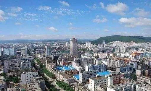 國家統(tǒng)計局：6月份各線城市商品住宅銷售價格同比降幅整體繼續(xù)收窄