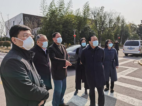 全力以赴共渡難關(guān) 堅守?fù)?dān)當(dāng)真抓實干