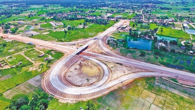 加快走出去步伐 中企更廣更深參與國(guó)際市場(chǎng)開(kāi)拓