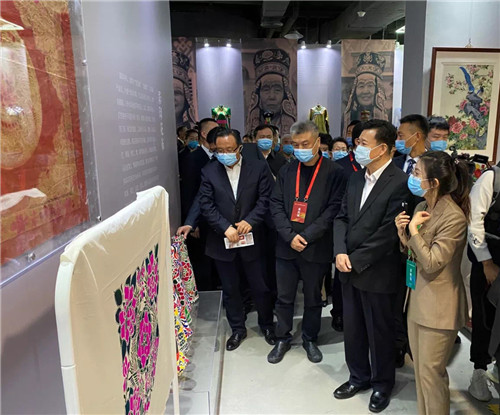 云競技閃亮第六屆中國非物質(zhì)文化遺產(chǎn)博覽會(huì)