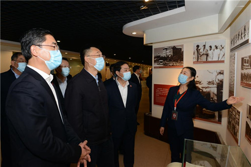 劉寧到中國醫(yī)科大學(xué)附屬第一醫(yī)院和沈北校區(qū)調(diào)研