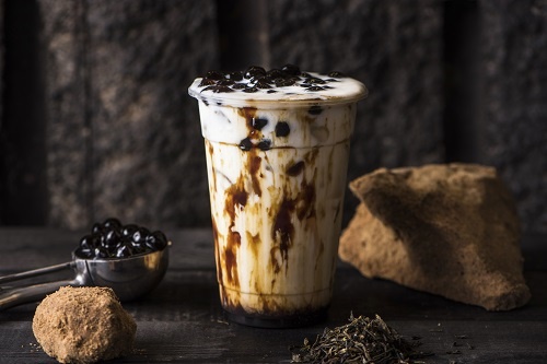 一杯跑腿費(fèi)100元！武漢茶顏悅色門外排起長(zhǎng)隊(duì) 太火爆一人限購四杯