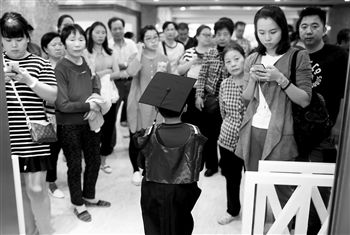 培訓(xùn)機(jī)構(gòu)“蹤跡”難尋……第三方機(jī)構(gòu)監(jiān)管預(yù)付費，這事靠譜？隱患仍存！