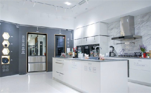 突破高端第一，卡薩帝冰箱以最快增速持續(xù)保持行業(yè)引領(lǐng)