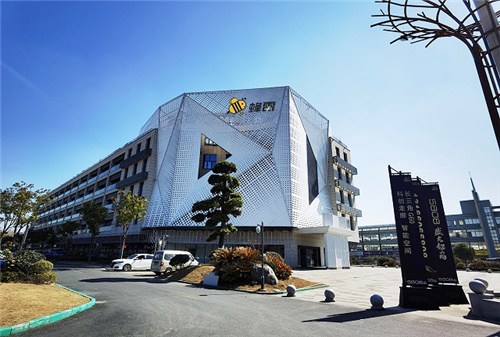 從直播供貨平臺(tái)到直播產(chǎn)業(yè)基地，蜂雷直播基地業(yè)務(wù)摁下快進(jìn)鍵