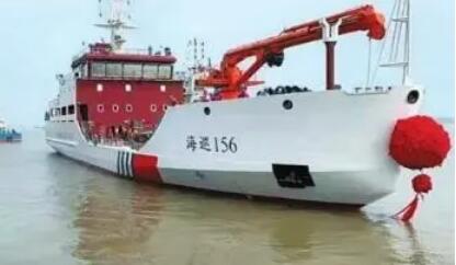 我國(guó)首艘具有破冰功能的大型航標(biāo)船下水