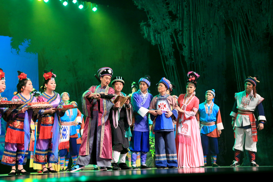 為人民創(chuàng)作 為時代放歌?——習(xí)近平總書記回信老藝術(shù)家黃婉秋在廣西文藝工作者中引發(fā)強(qiáng)烈反響