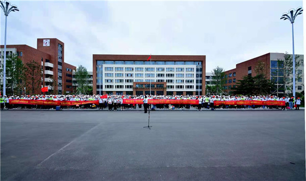 山東省開(kāi)行首趟紅色研學(xué)專(zhuān)列 —— 山東省莒南第一中學(xué)千余名學(xué)生赴南京圓游學(xué)夢(mèng)