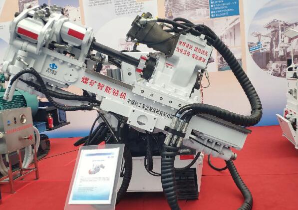 中國(guó)煤科重慶研究院全自動(dòng)鉆機(jī)在松軟煤層成孔126米 創(chuàng)國(guó)內(nèi)行業(yè)新高