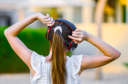 騰訊音樂告別獨家版權(quán) 誰將攪動未來“音樂江湖”