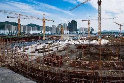 機(jī)構(gòu)：百?gòu)?qiáng)房企1-9月拿地累計(jì)總金額同比下降9.8%